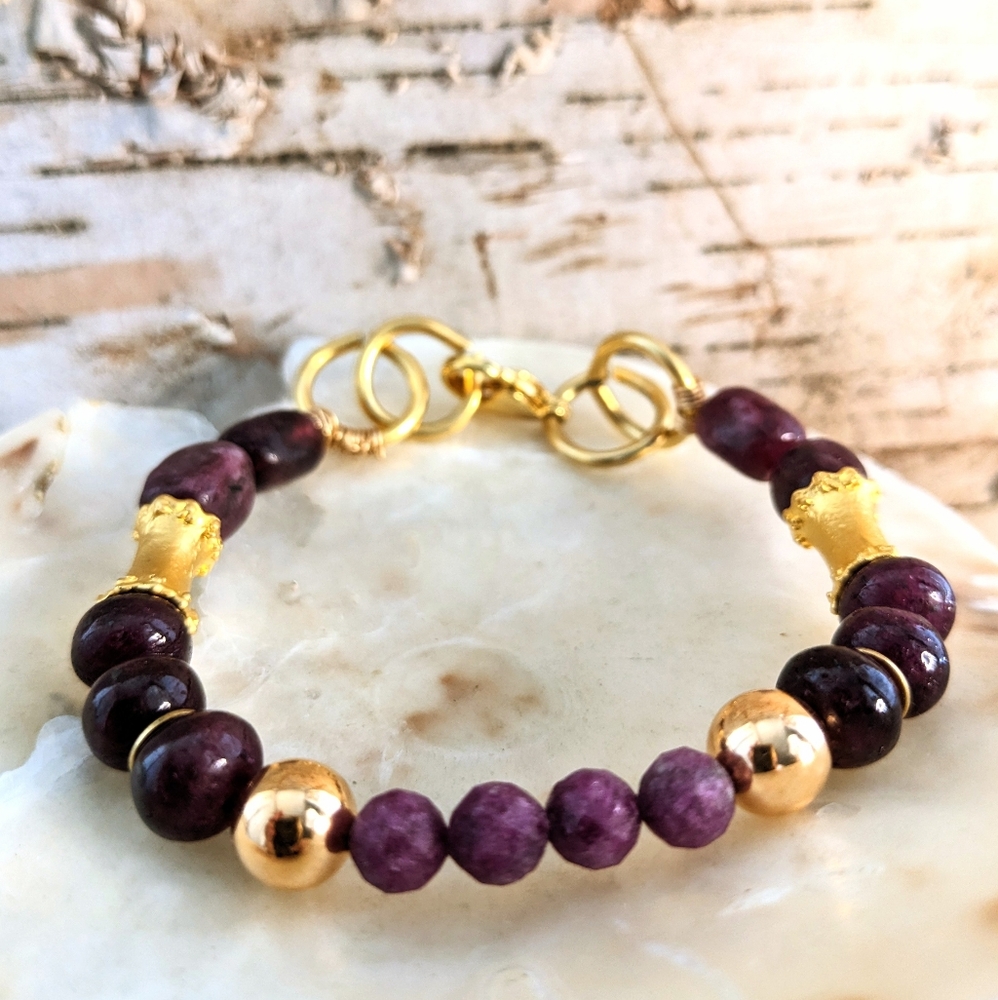 Natural Red Ruby Bead & Red Jade Bracelet In Gold Plated - Picture 2 of 8